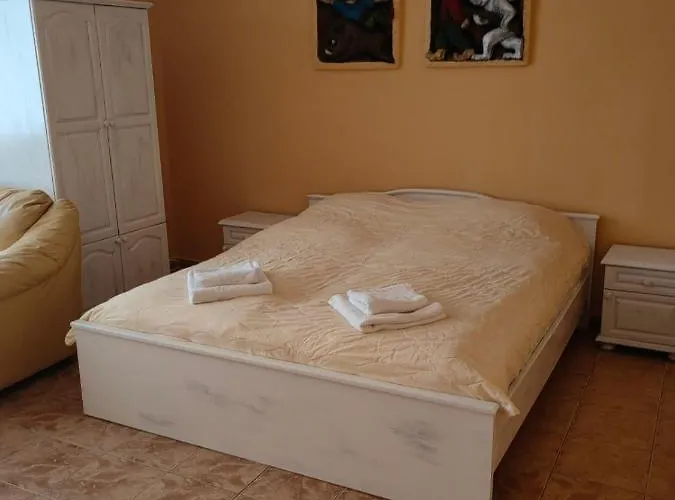 Hotel Хотел Тримата Мускетари Varna